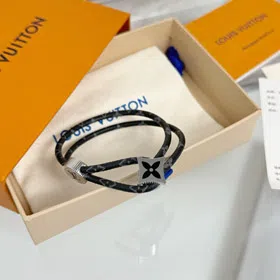 Louis Vuitton LV Letter Floral Black Flower Leather Buckle Bracelet-3640  
